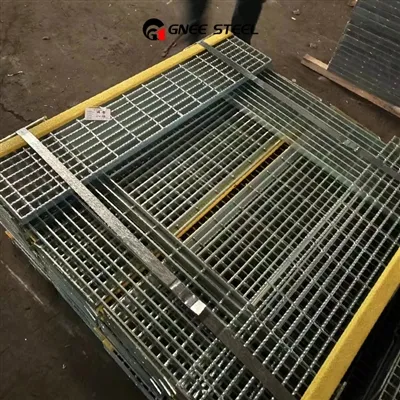 Cinkuoto plieno grotelių apdorojimas baigtas